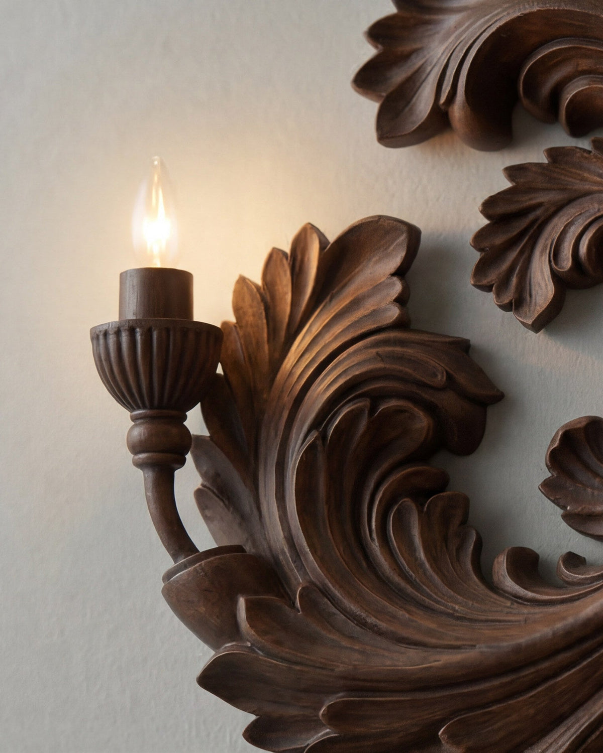 Riviveria Wall Light