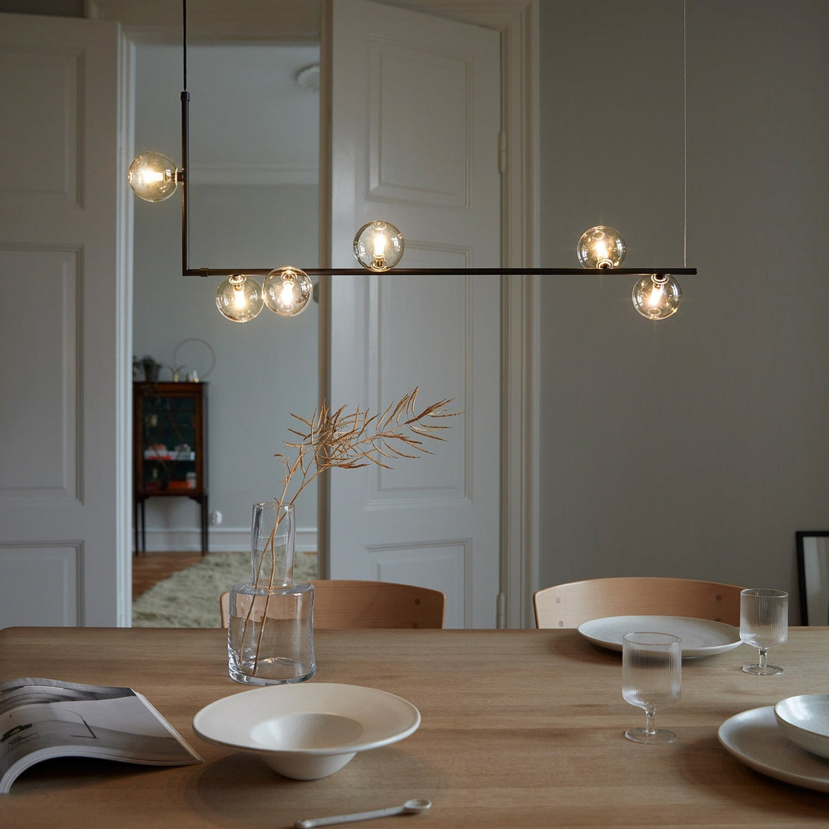 Moss Chandelier Glass with Black Steel Linear