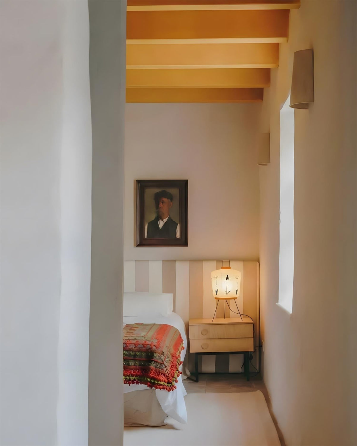 Elaeraya Table Light