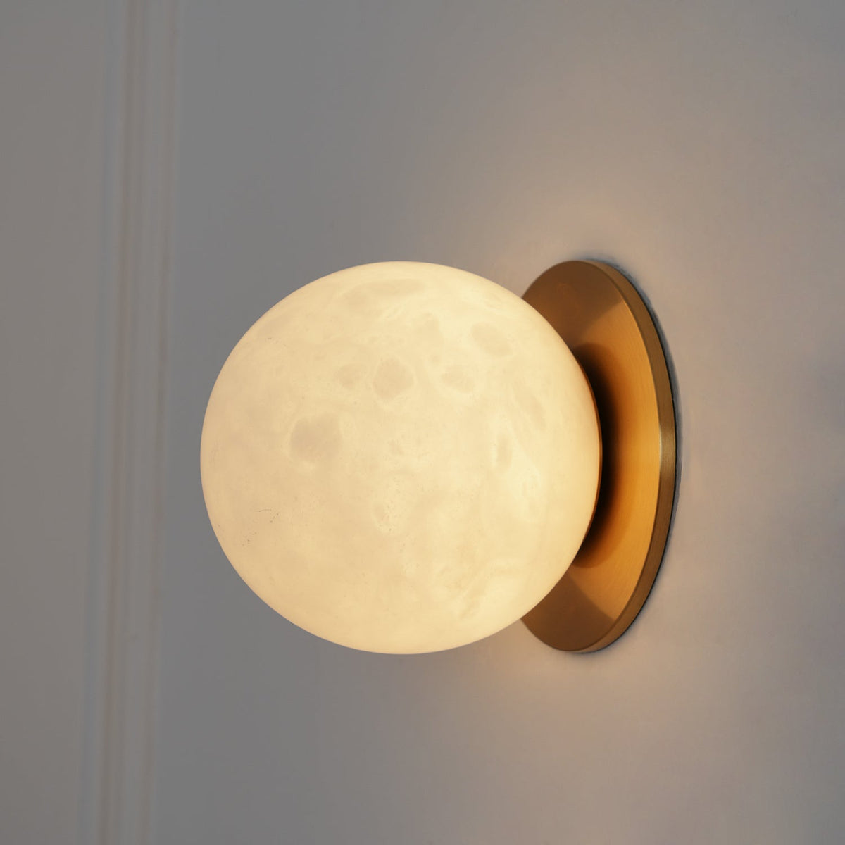 Jadugen Alabaster Mini Orb Wall Lamp
