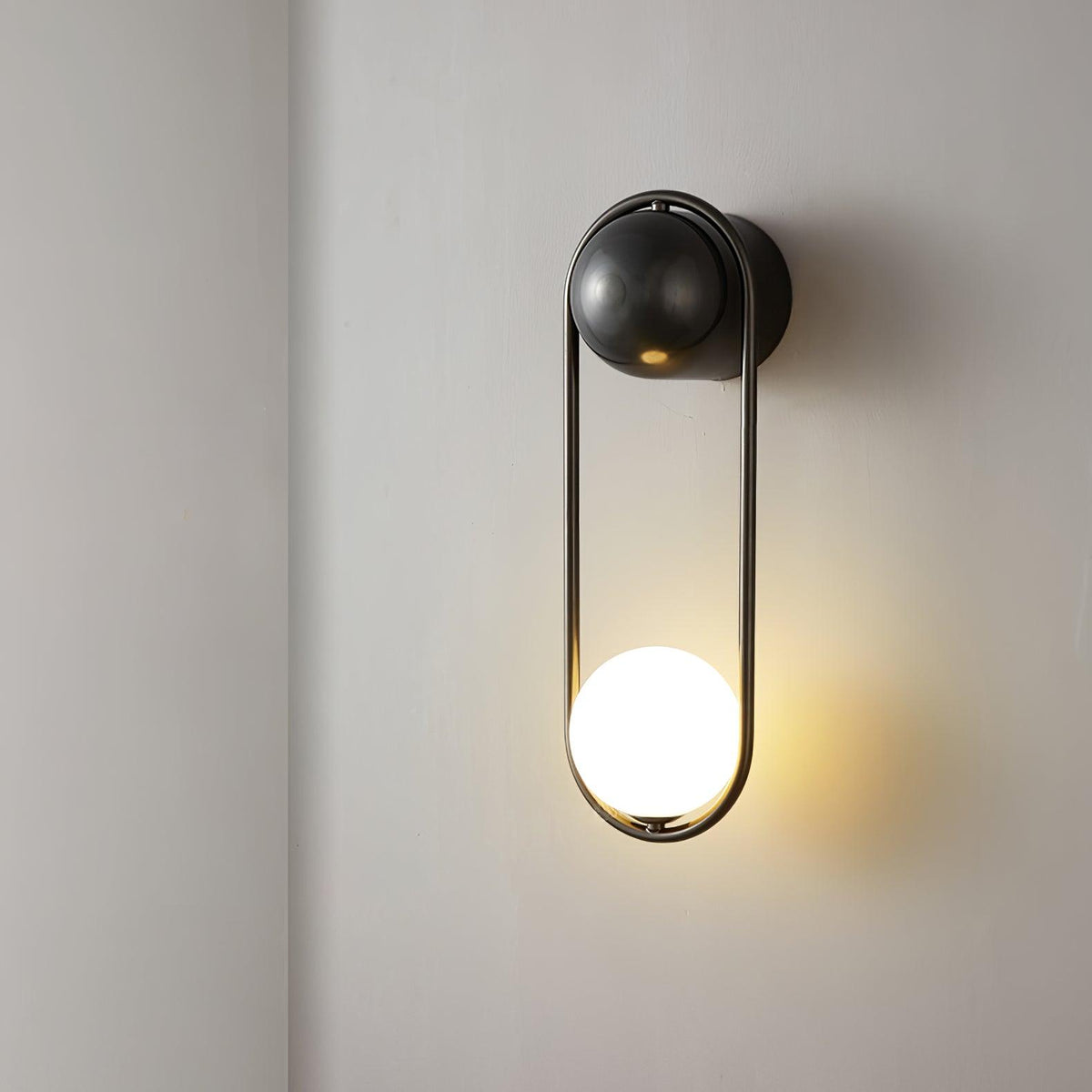 Glode Wall Lamp