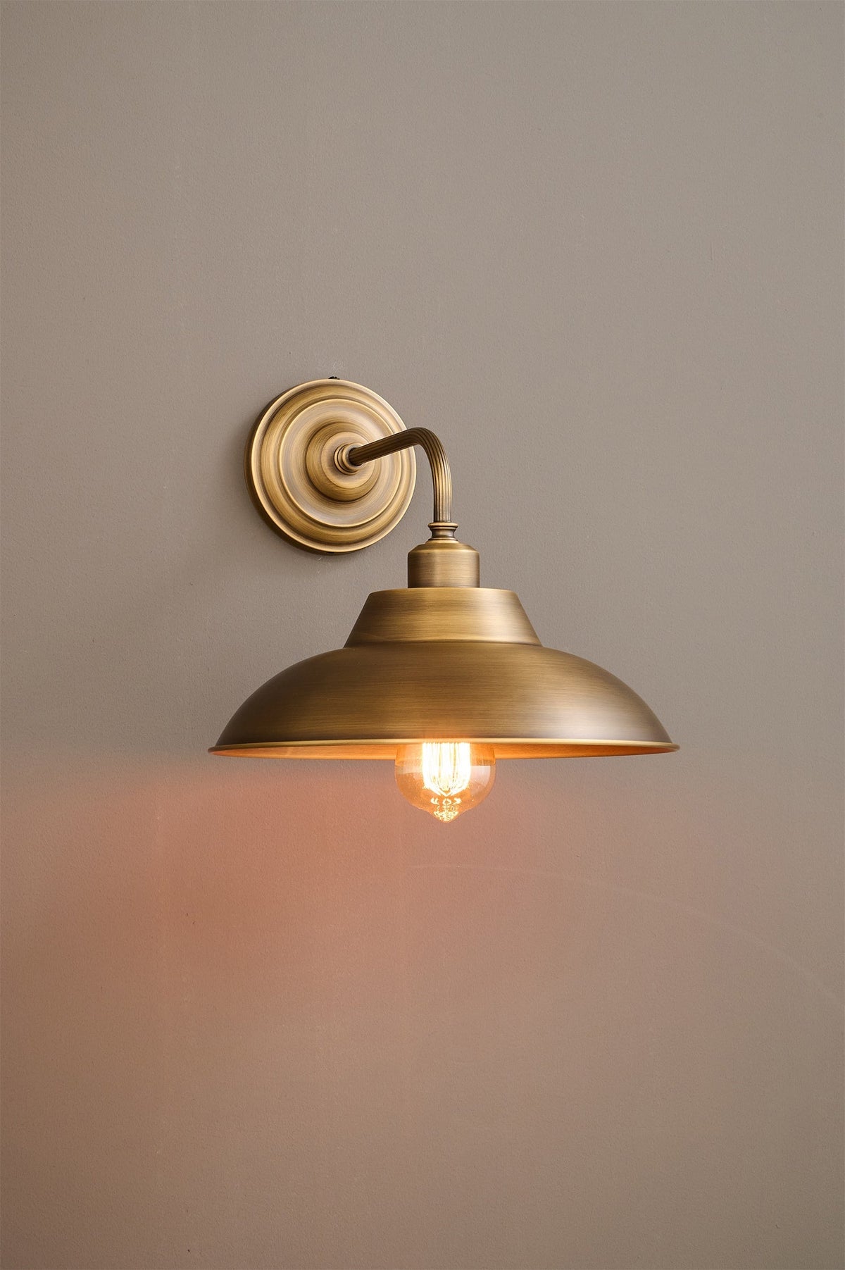 Aldorno Wall Lamp