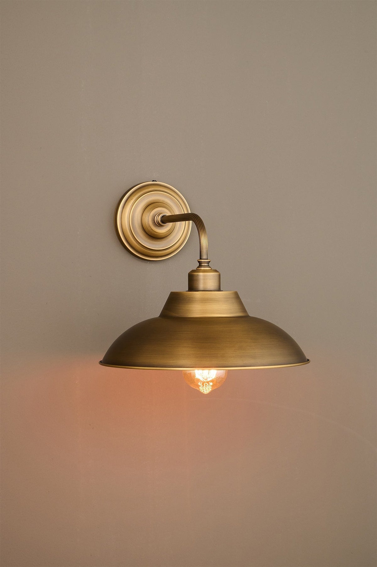 Aldorno Wall Lamp