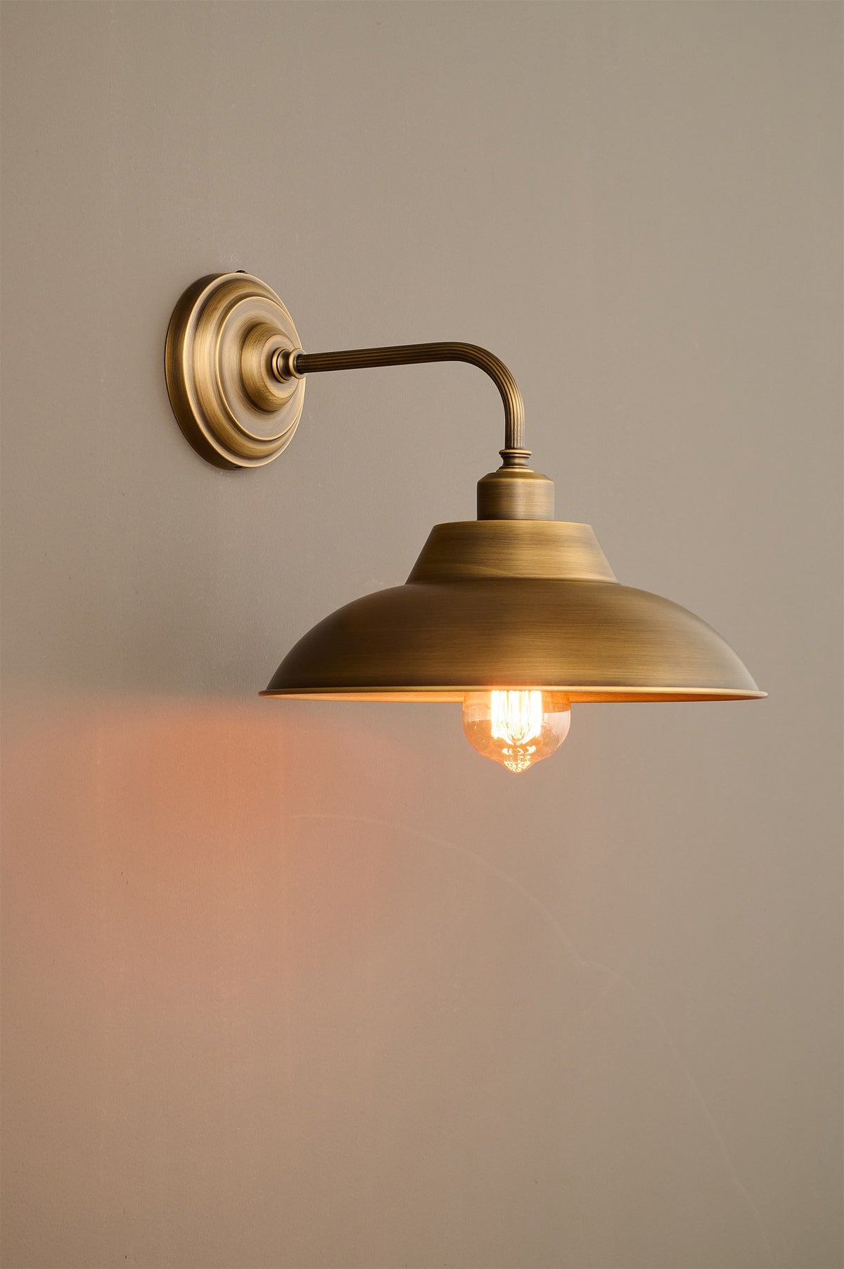 Aldorno Wall Lamp