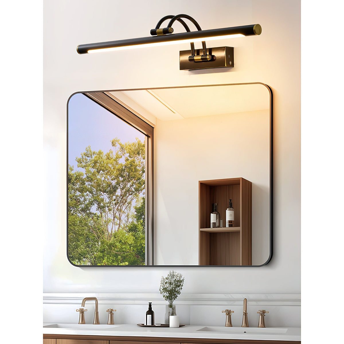 Rovienne Wall Lamp
