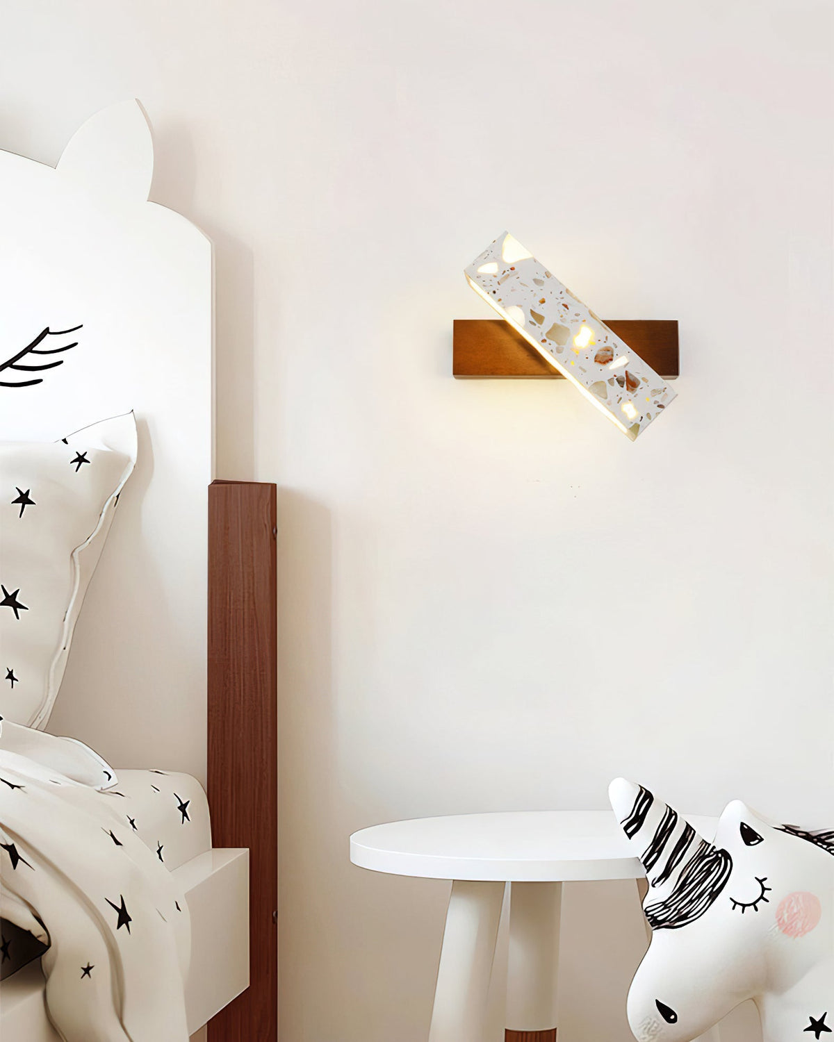 Elaaora Wall Lamp