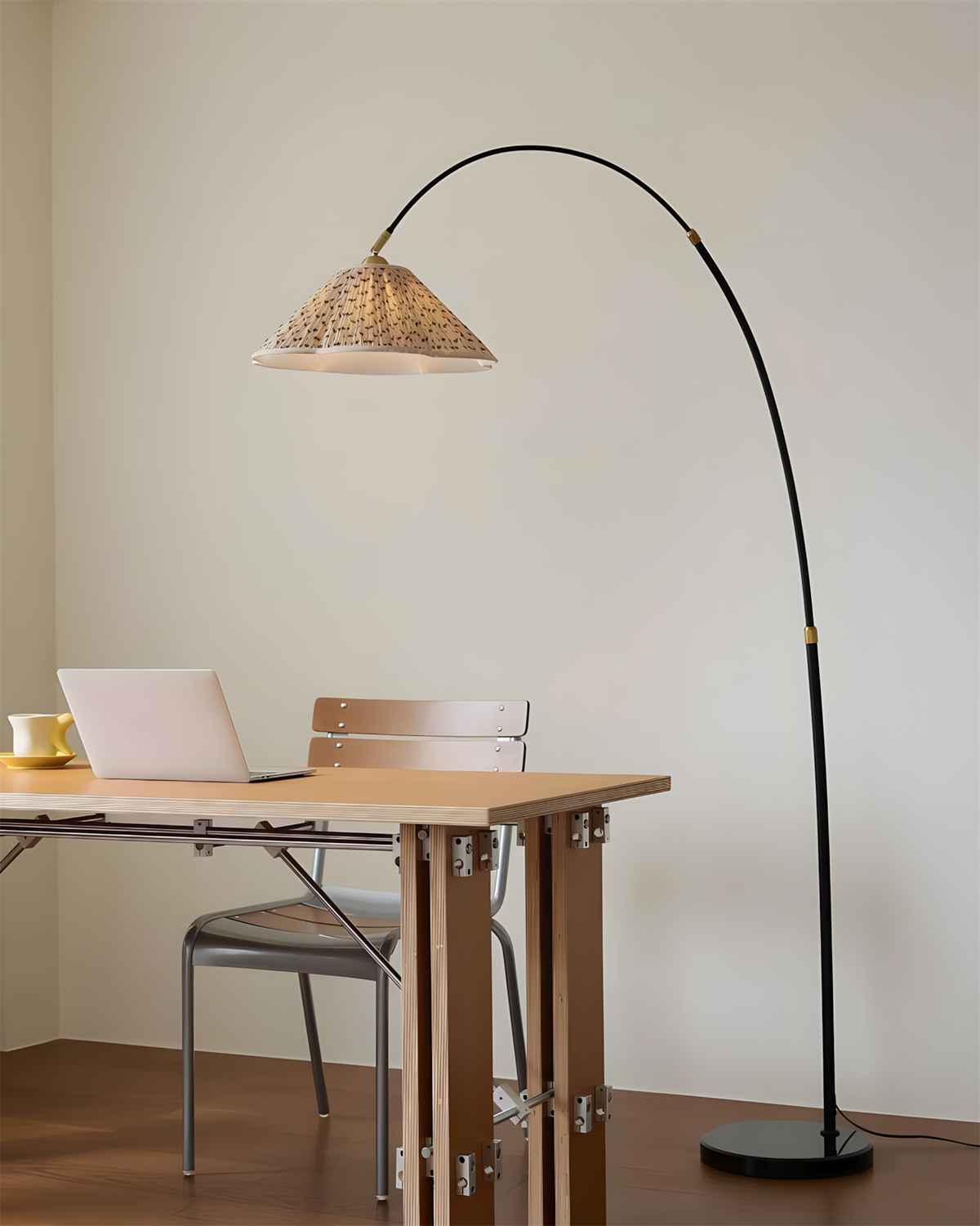 Velarira Floor Lamp