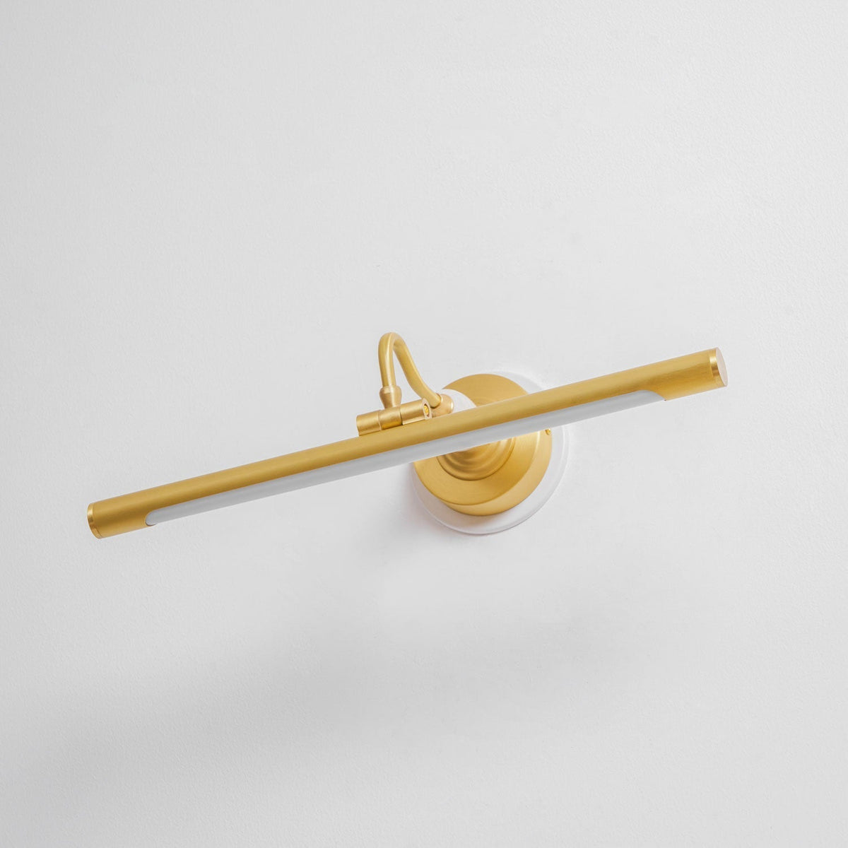 Viraarina Elegance Art Linear Wall Light