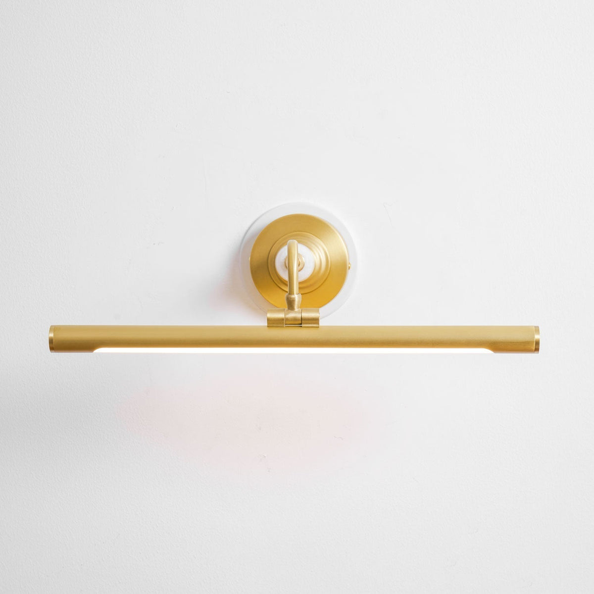 Viraarina Elegance Art Linear Wall Light