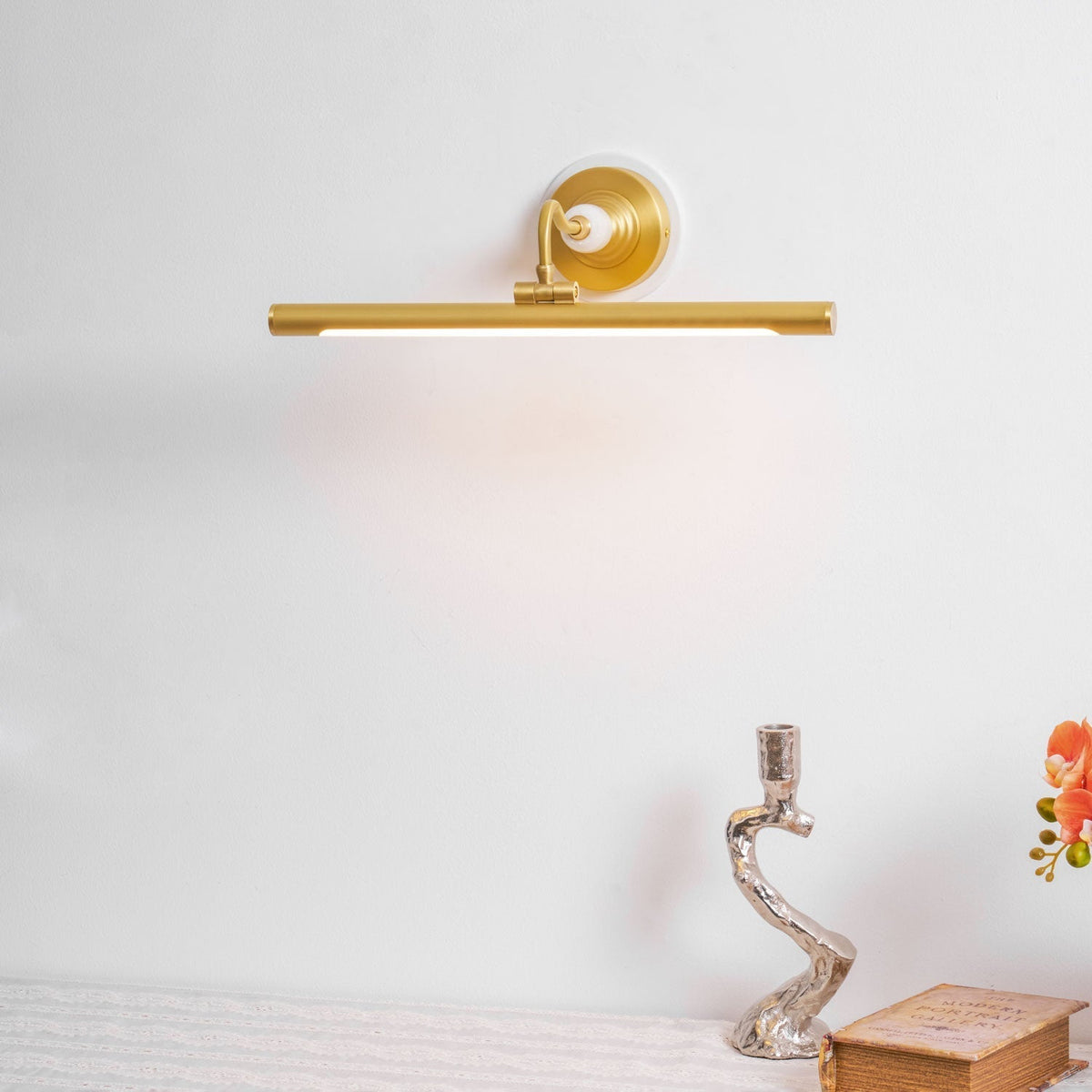 Viraarina Elegance Art Linear Wall Light