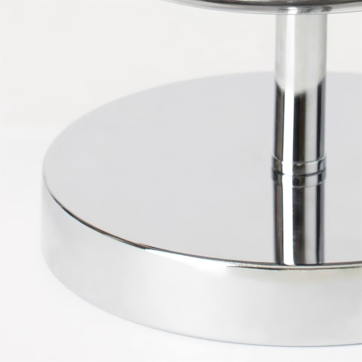 Elaaella Table Lamp