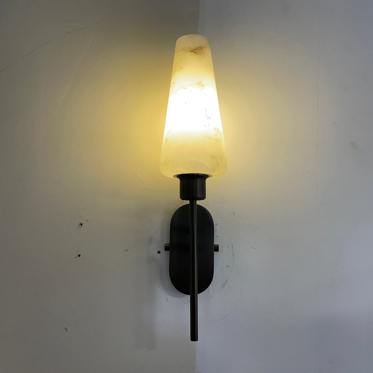 Arras Contemporary Alabaster Wall Lamp