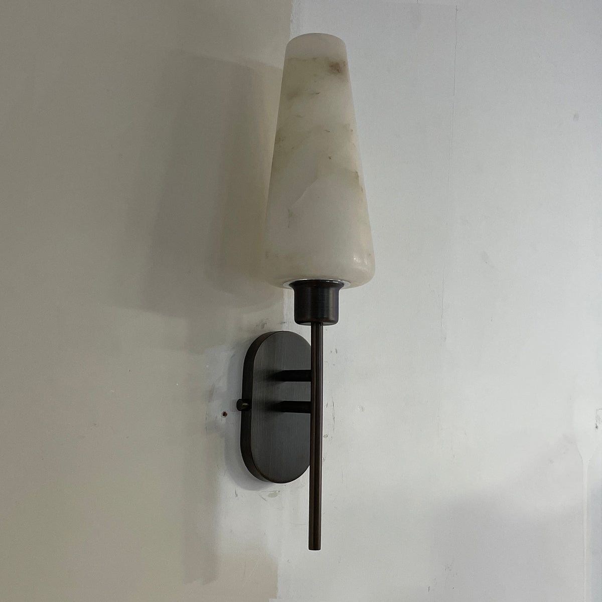Arras Contemporary Alabaster Wall Lamp