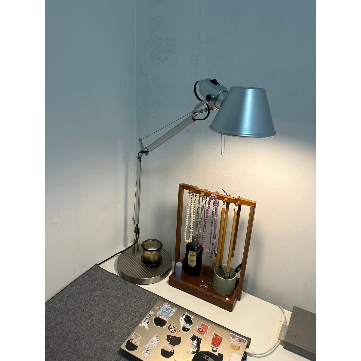 Vaskyl Table Lamp