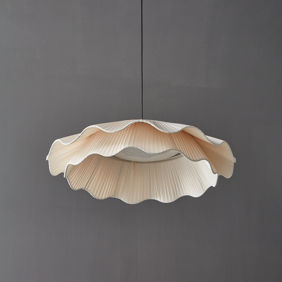 Ellorel Elegance Wave Brass Fabric Pendant Lamp