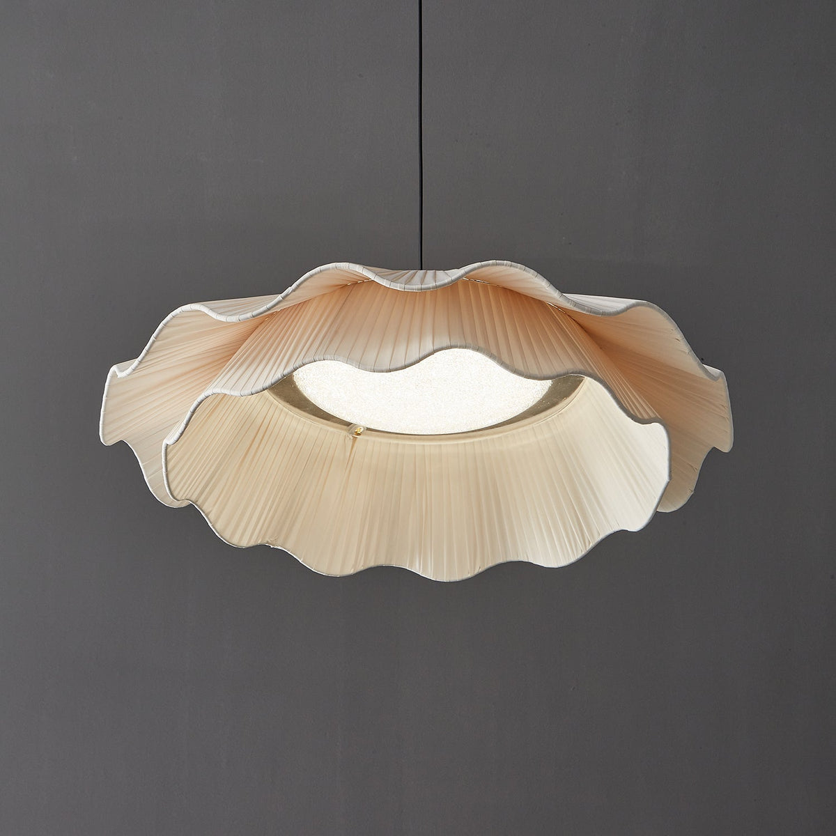 Ellorel Elegance Wave Brass Fabric Pendant Lamp