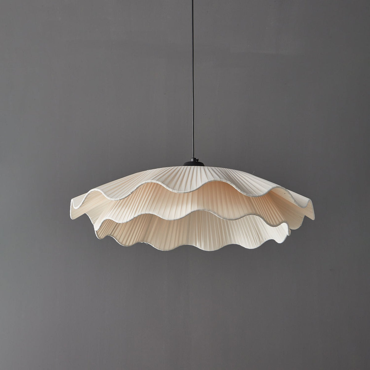 Ellorel Elegance Wave Brass Fabric Pendant Lamp