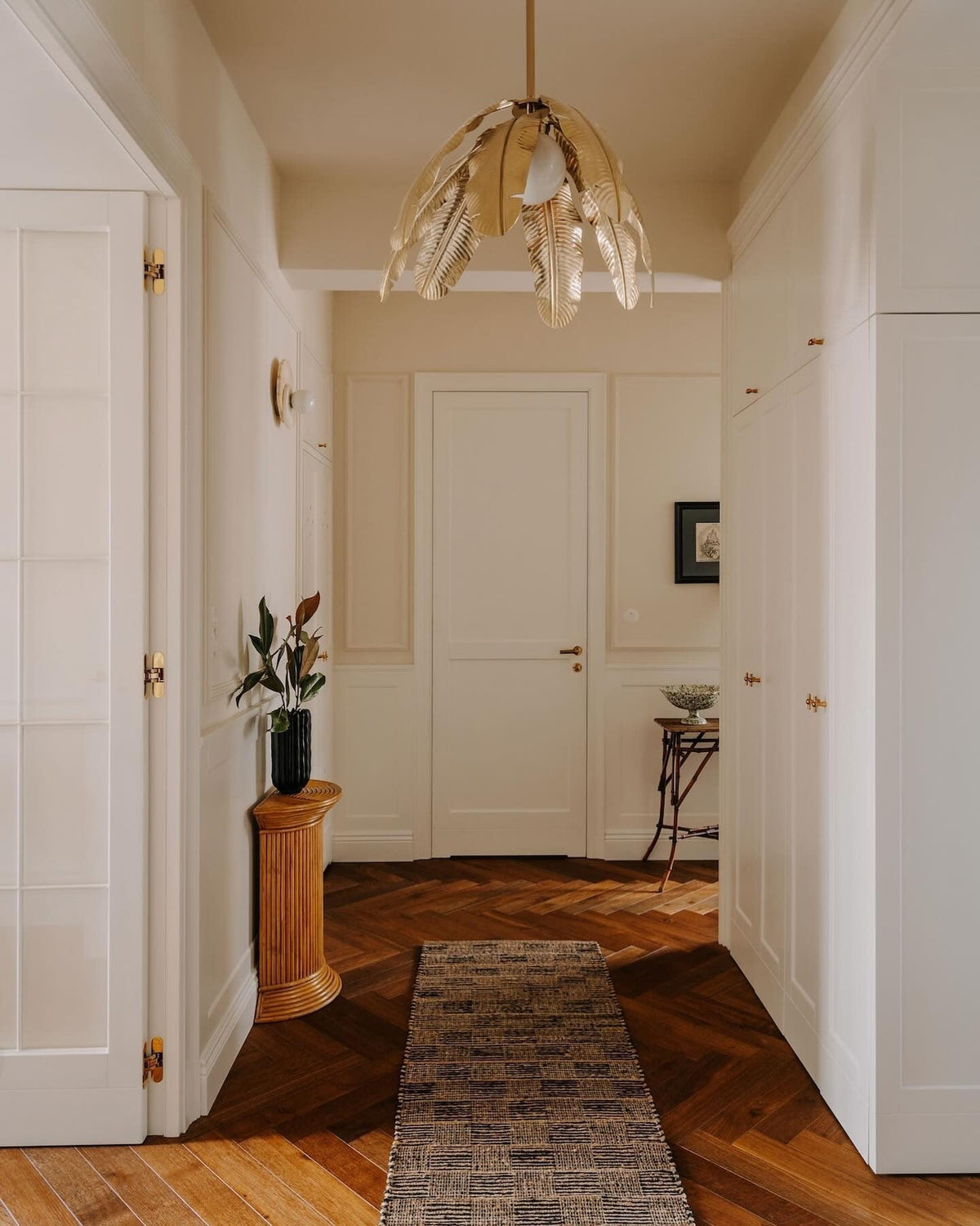 Alorarae Organic Alabaster Wall Light