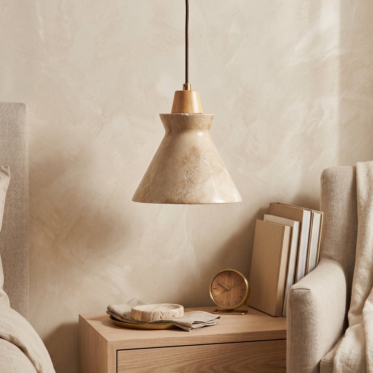 Jannis Pendant Light