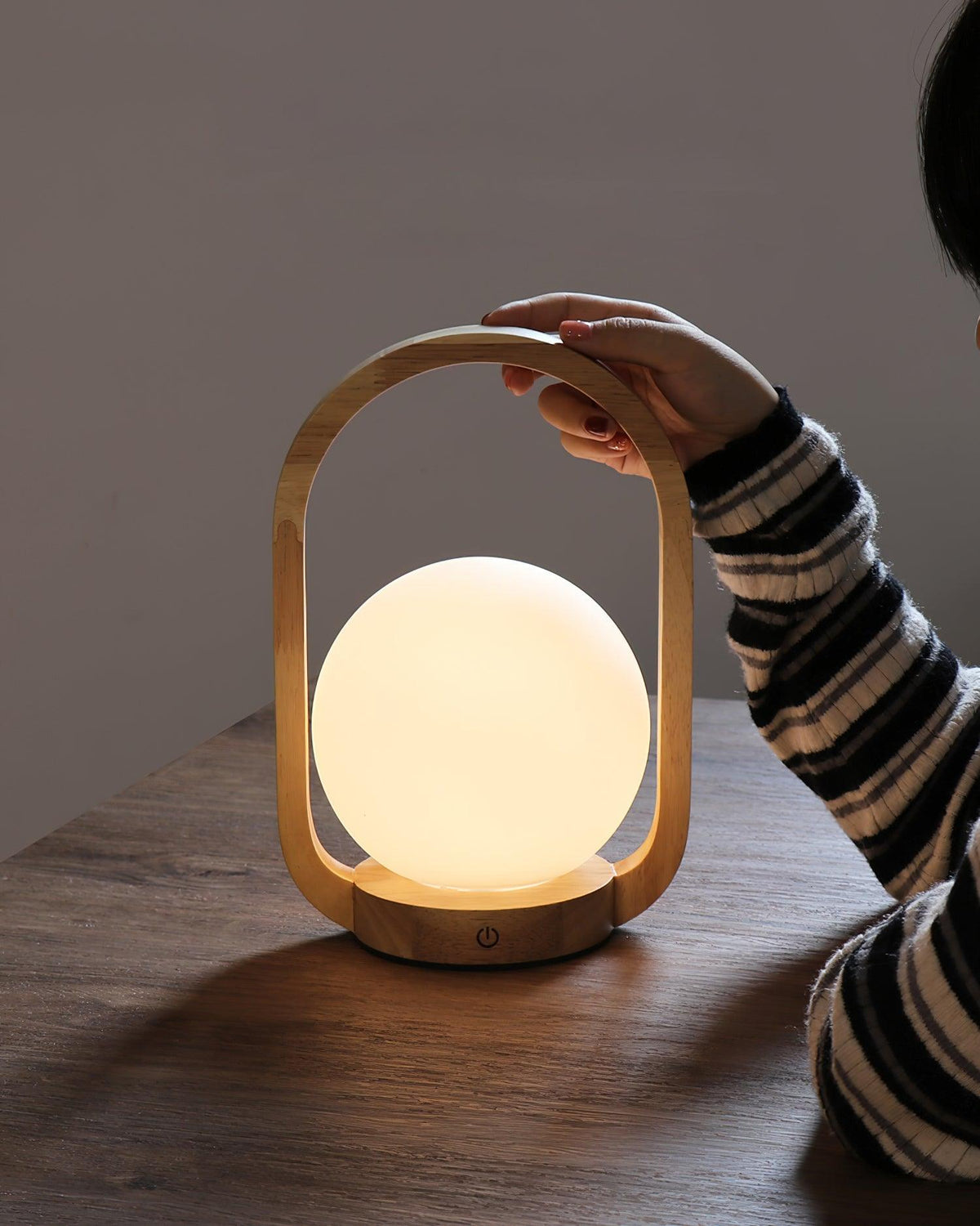 Orelanise Table Lamp