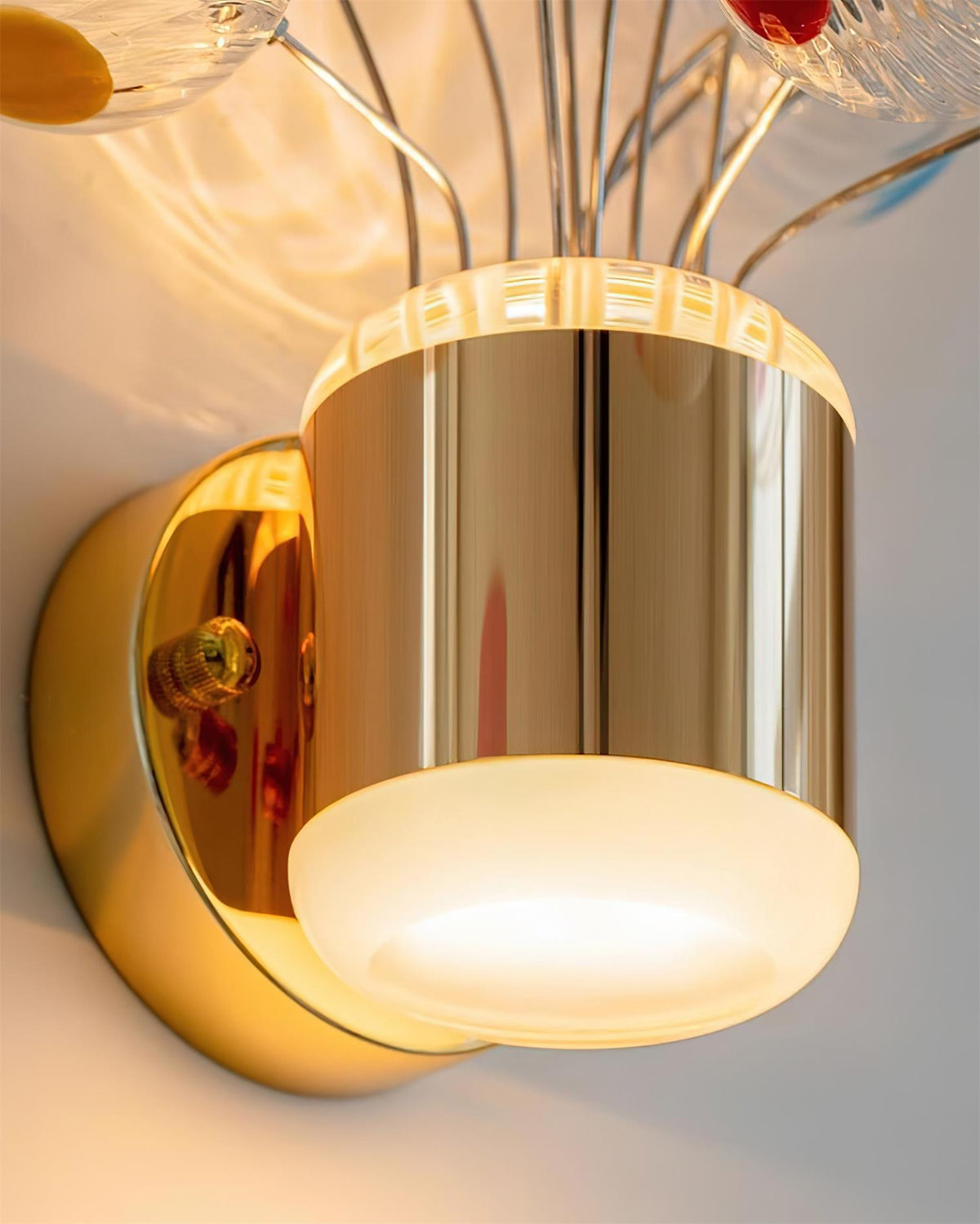 Caluora Wall Light