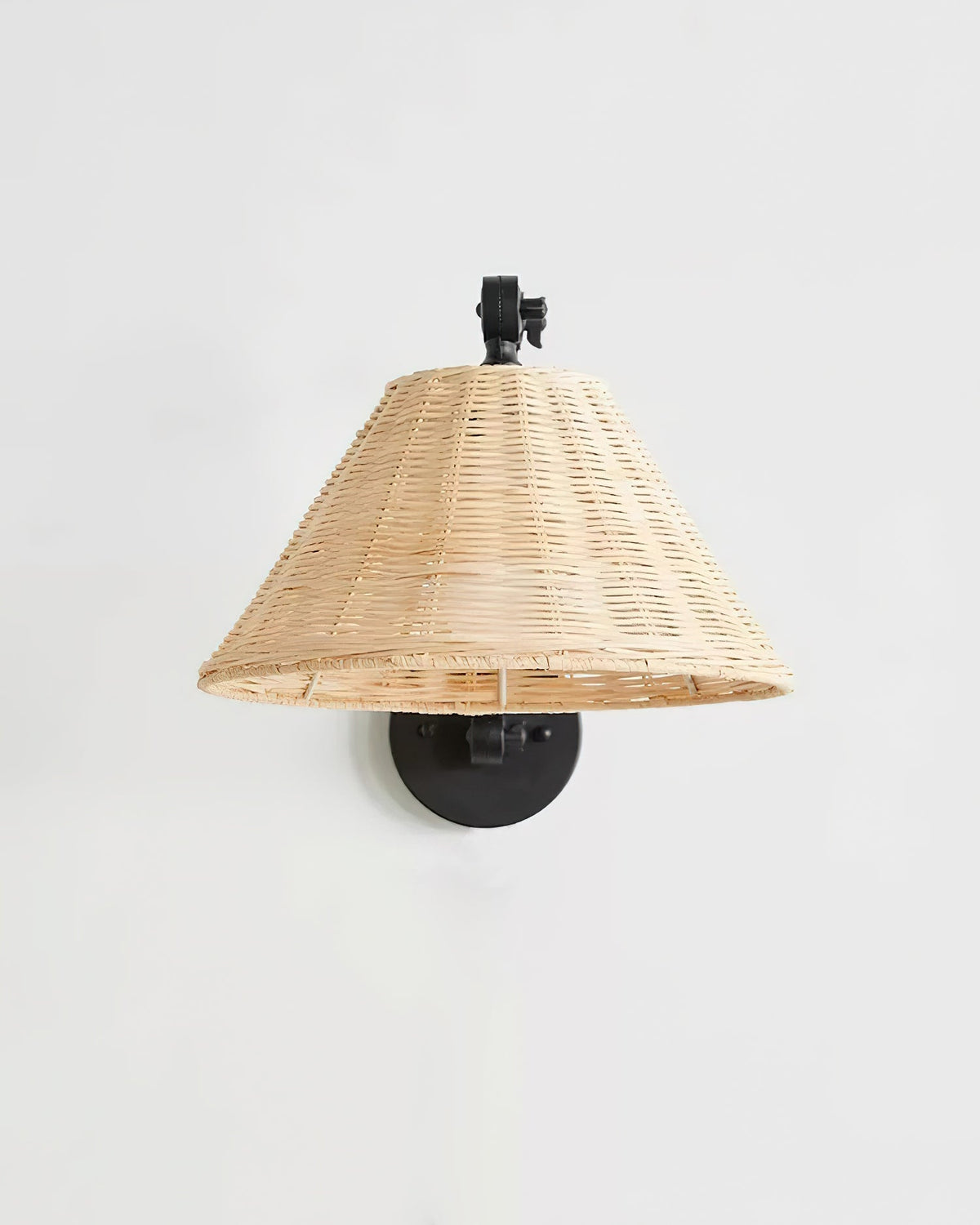 Norenira Wall Lamp
