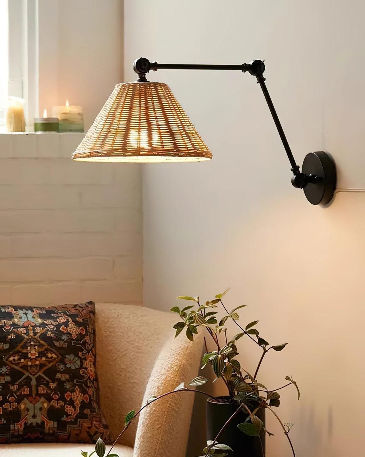 Norenira Wall Lamp