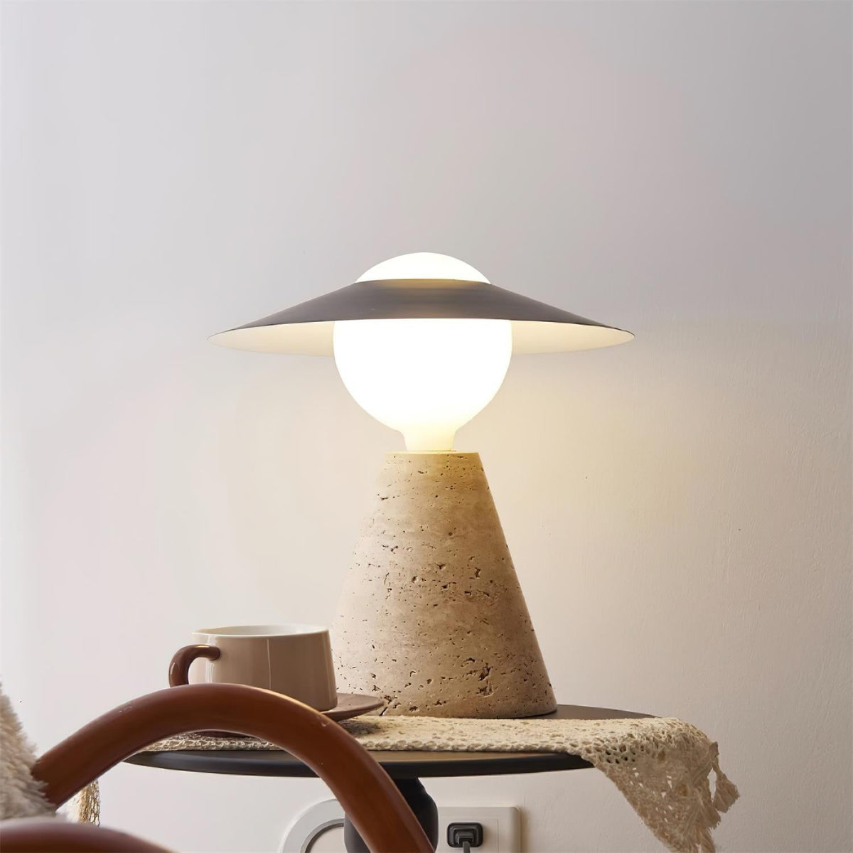 Elaalise Table Lamp
