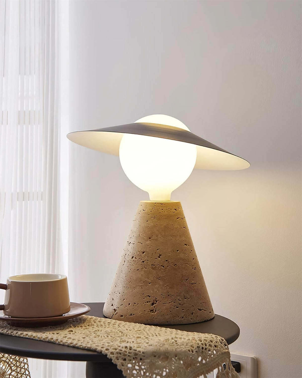 Elaalise Table Lamp