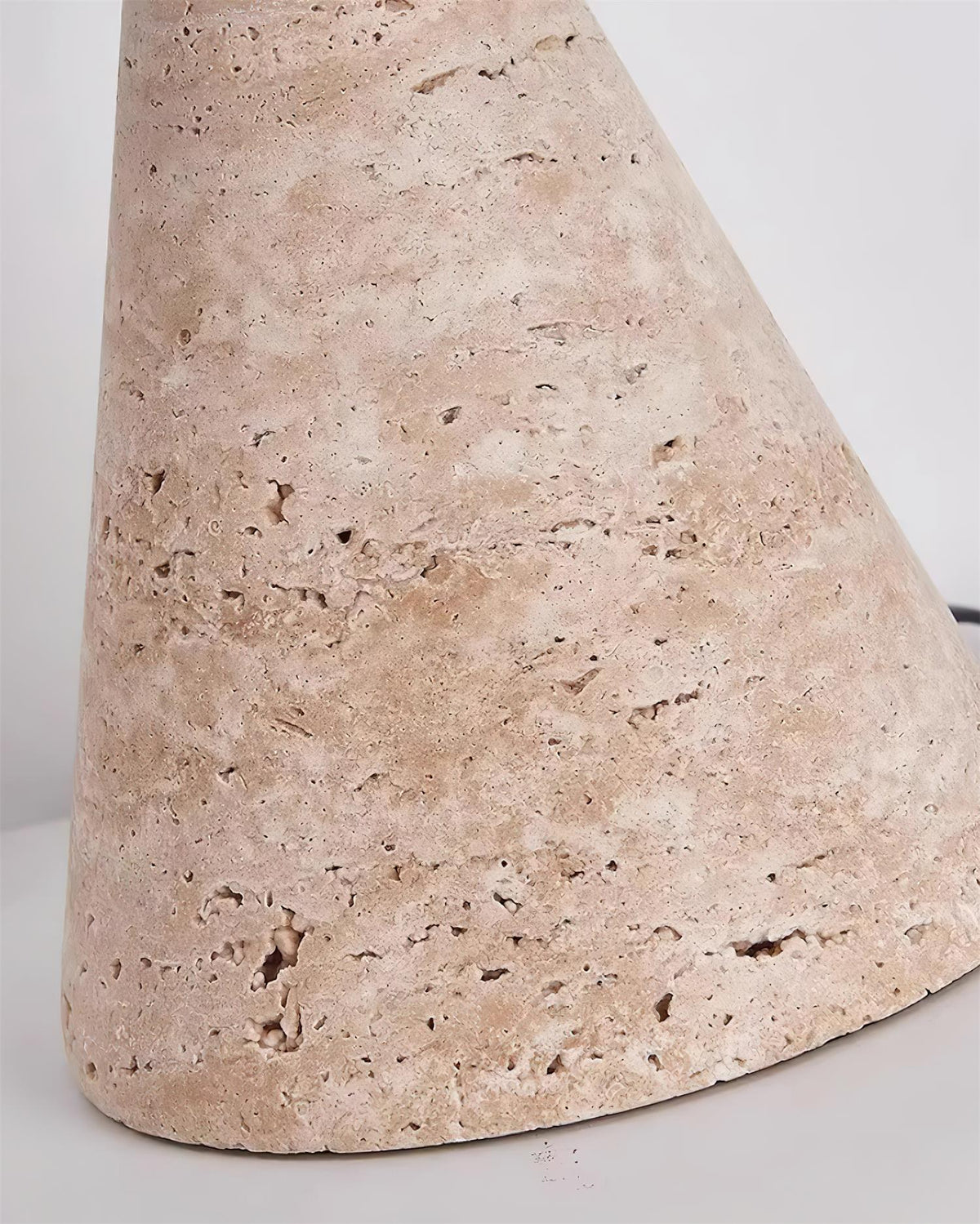 Elaalise Table Lamp