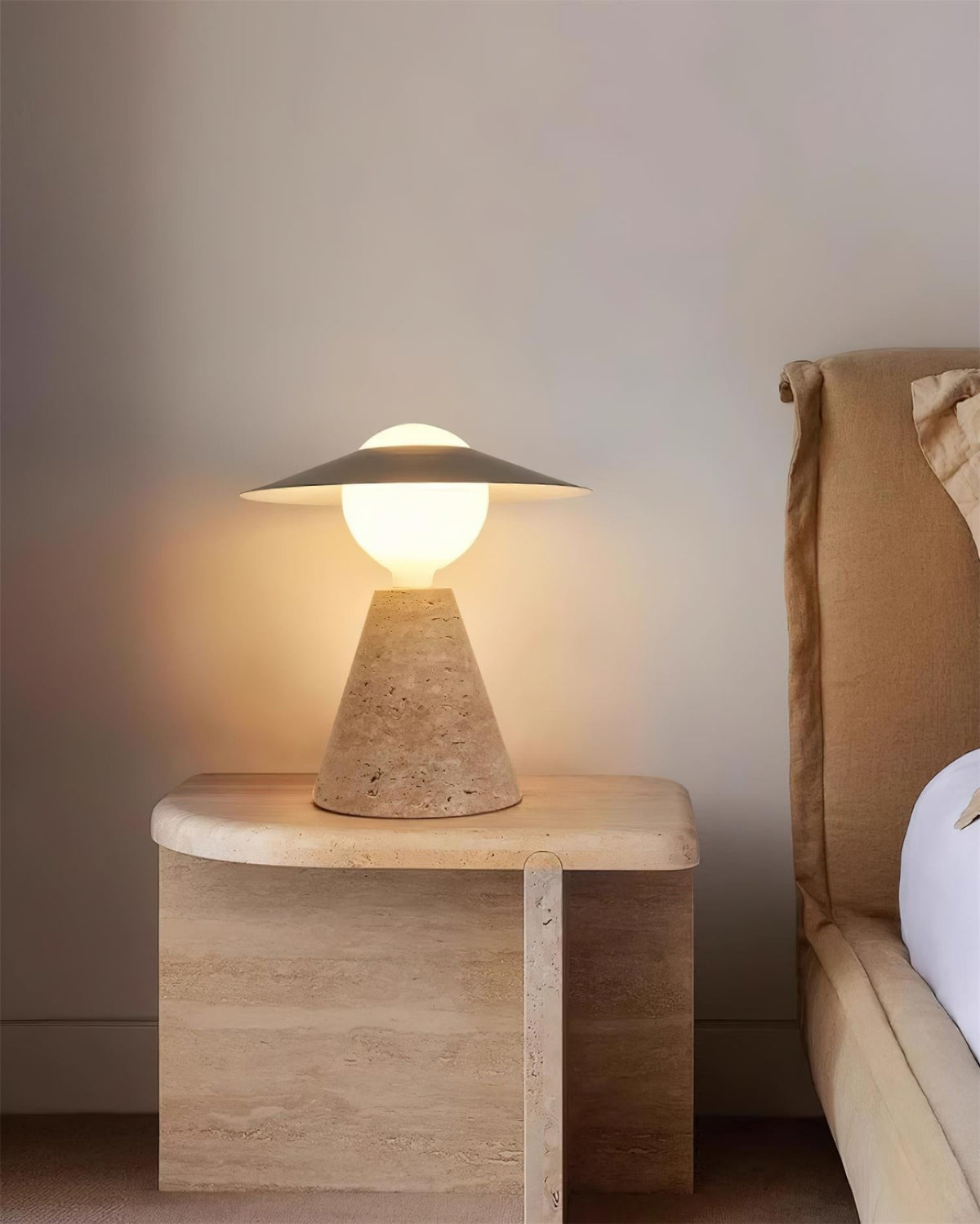 Elaalise Table Lamp