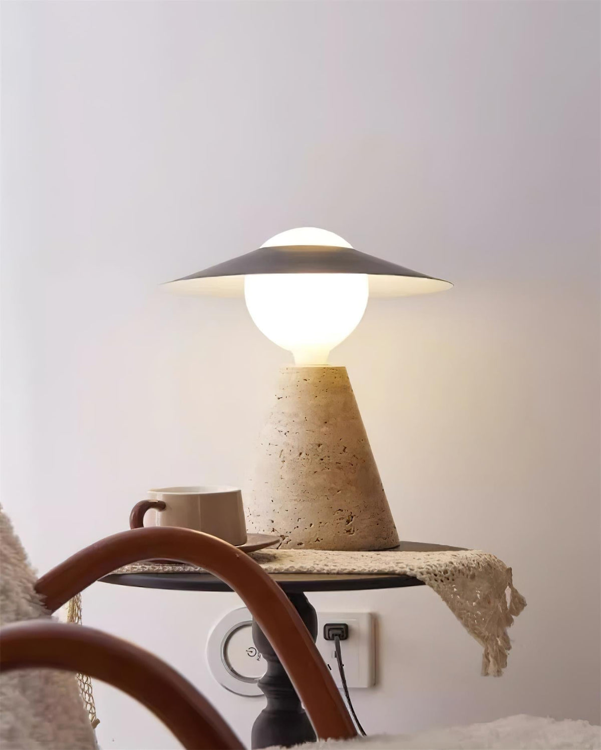 Elaalise Table Lamp
