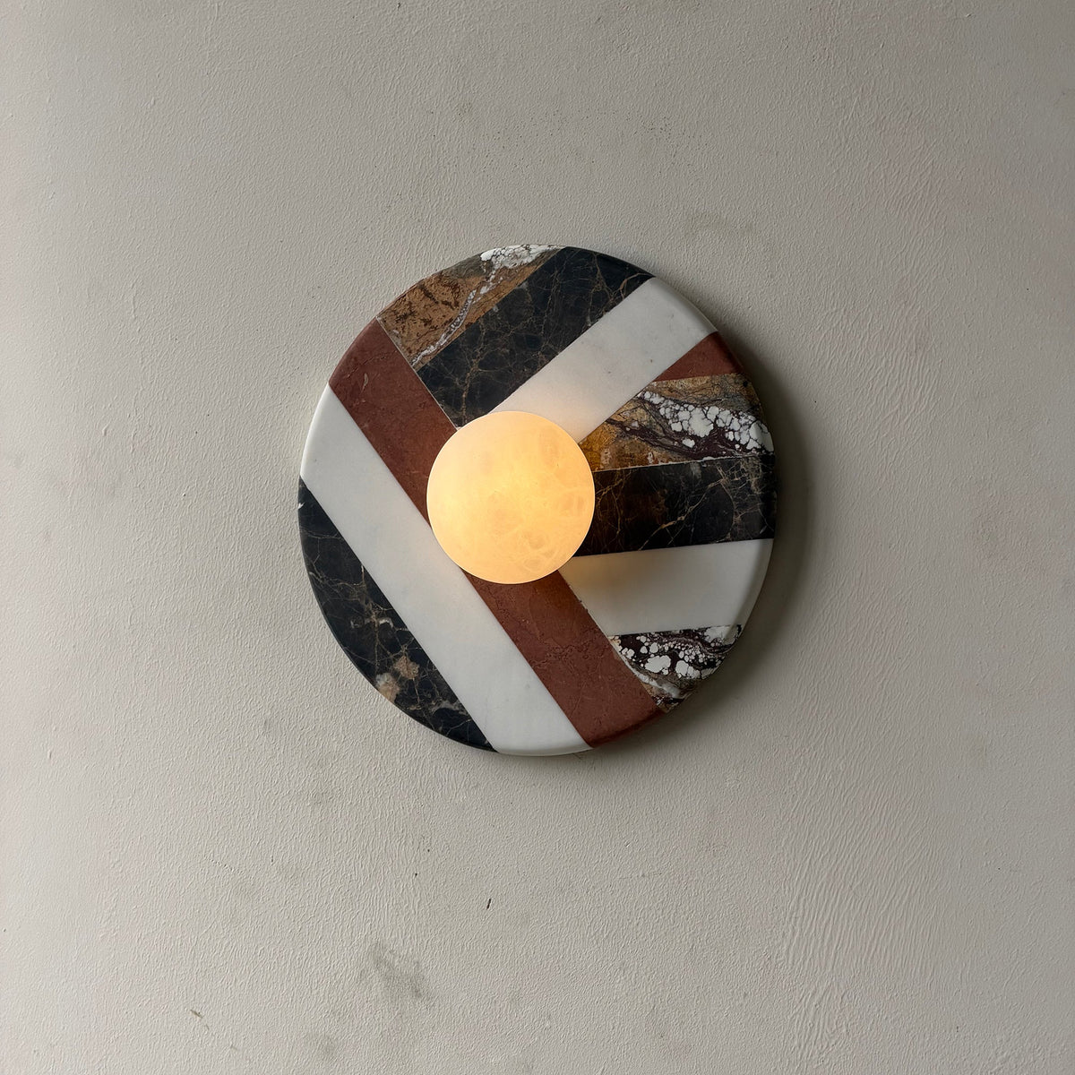Battuto Marble Wall Lamp