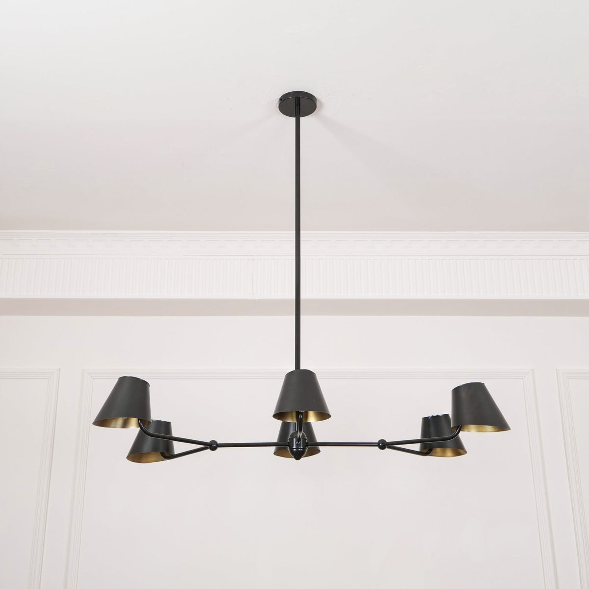 Avenaira Vintage Industrial Linear Chandelier