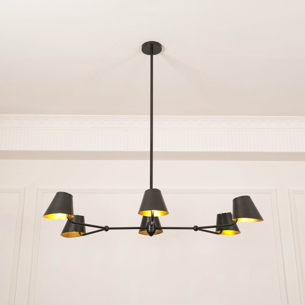 Avenaira Vintage Industrial Linear Chandelier