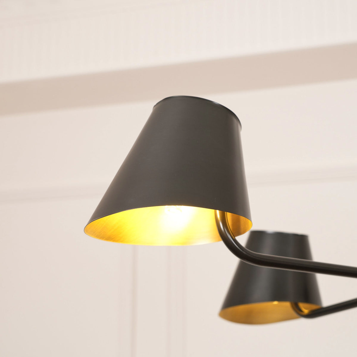 Avenaira Vintage Industrial Linear Chandelier