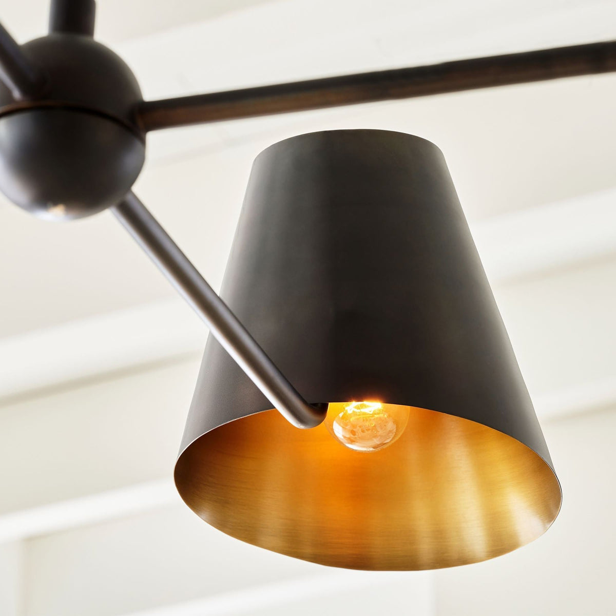 Avenaira Vintage Industrial Linear Chandelier
