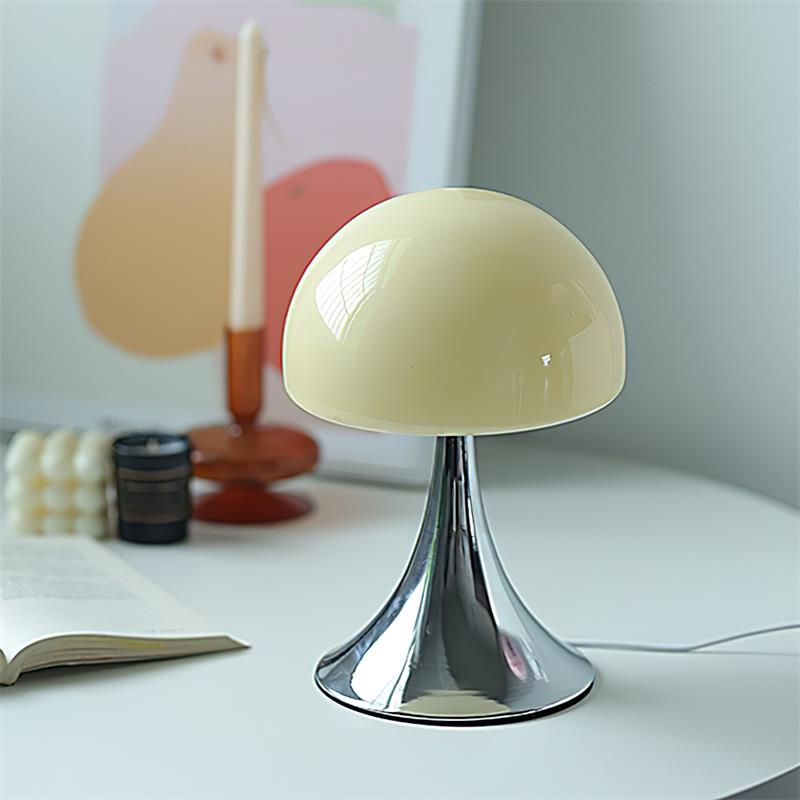 Viraalelle Table Lamp