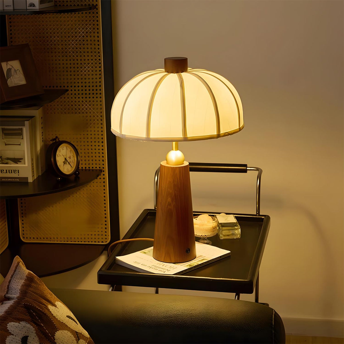 Soruia Table Lamp