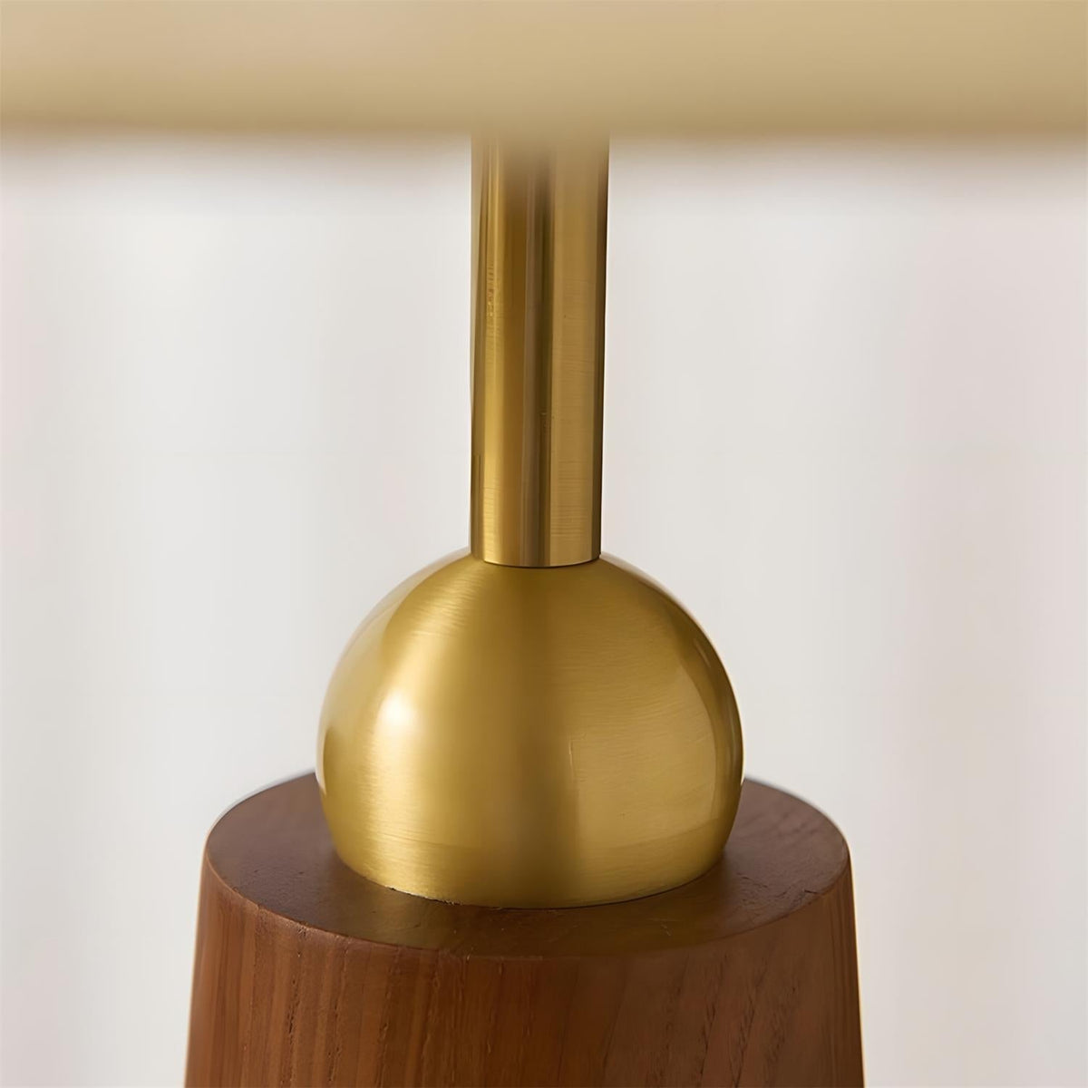 Soruia Table Lamp