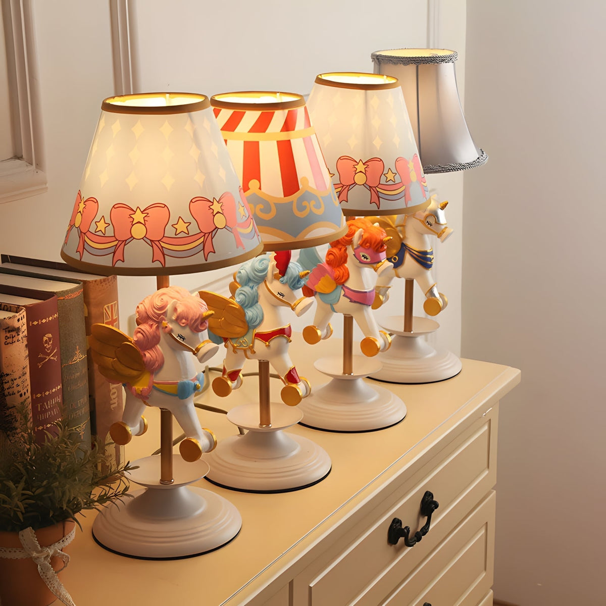 Avenivaya Table Lamp