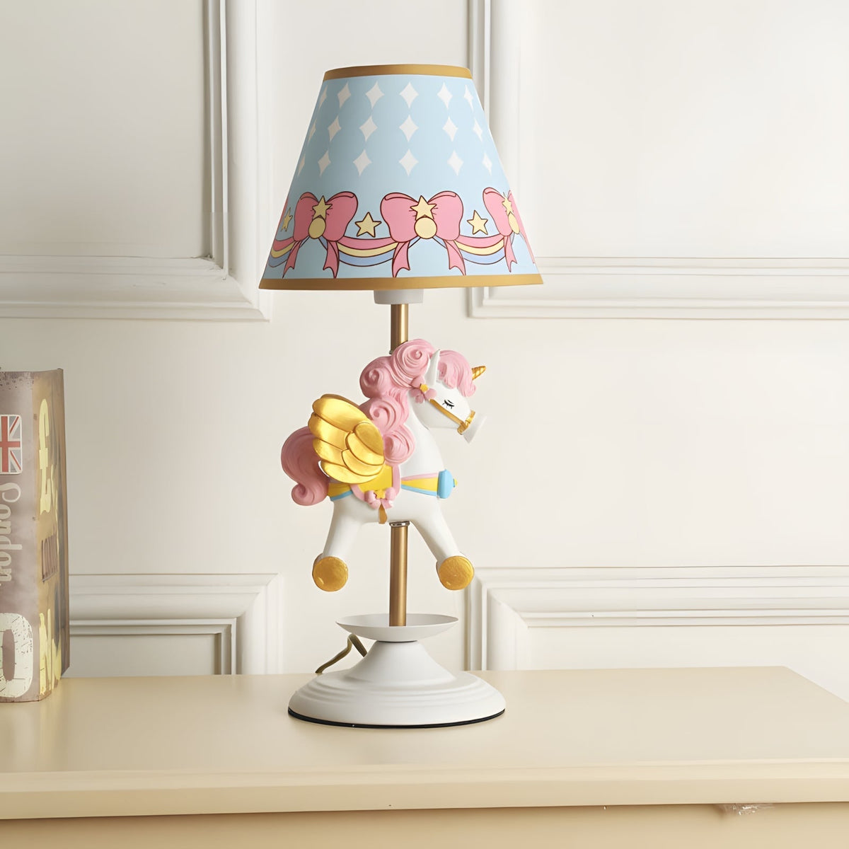 Avenivaya Table Lamp