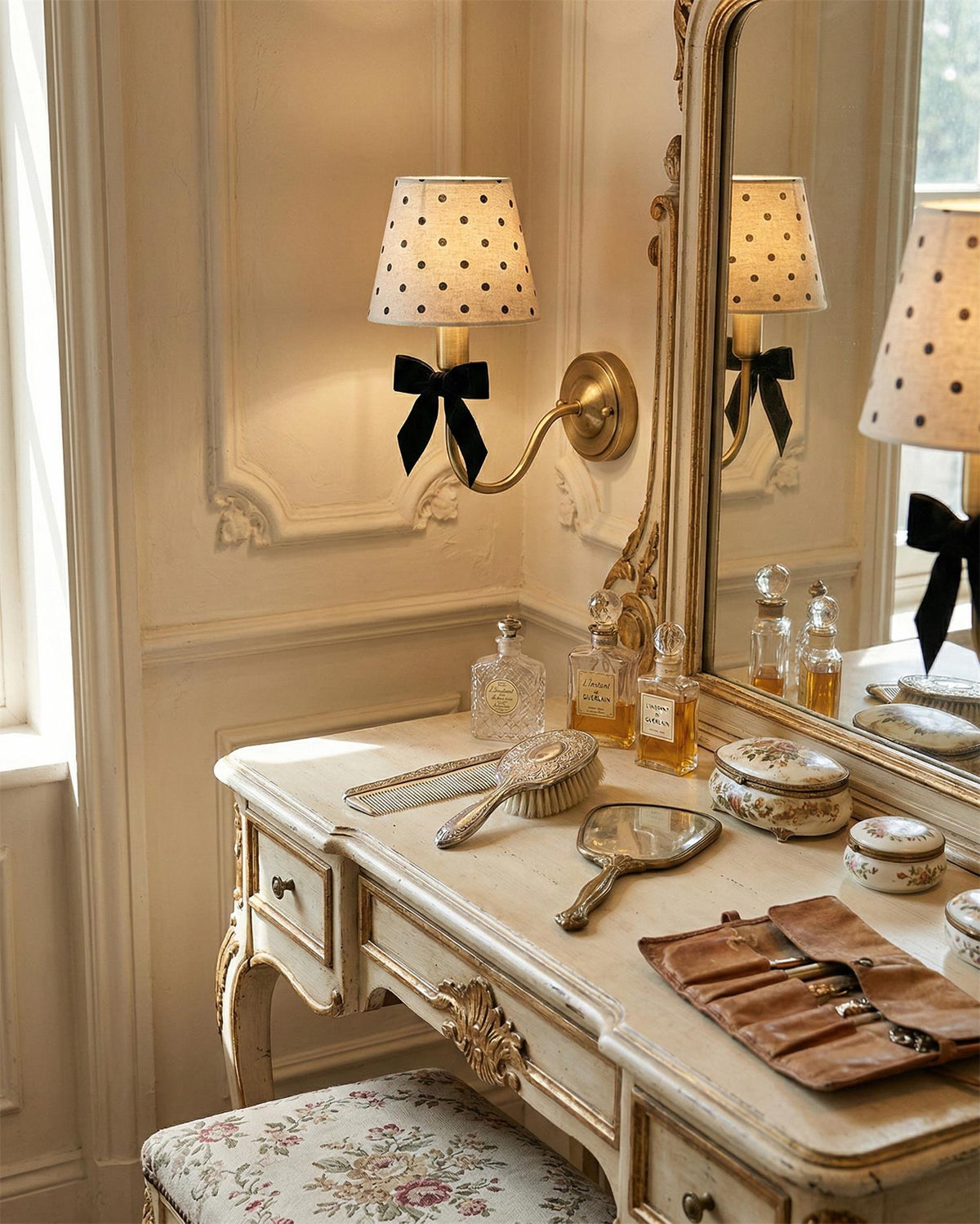 Noraaria Dot Wall Lamp