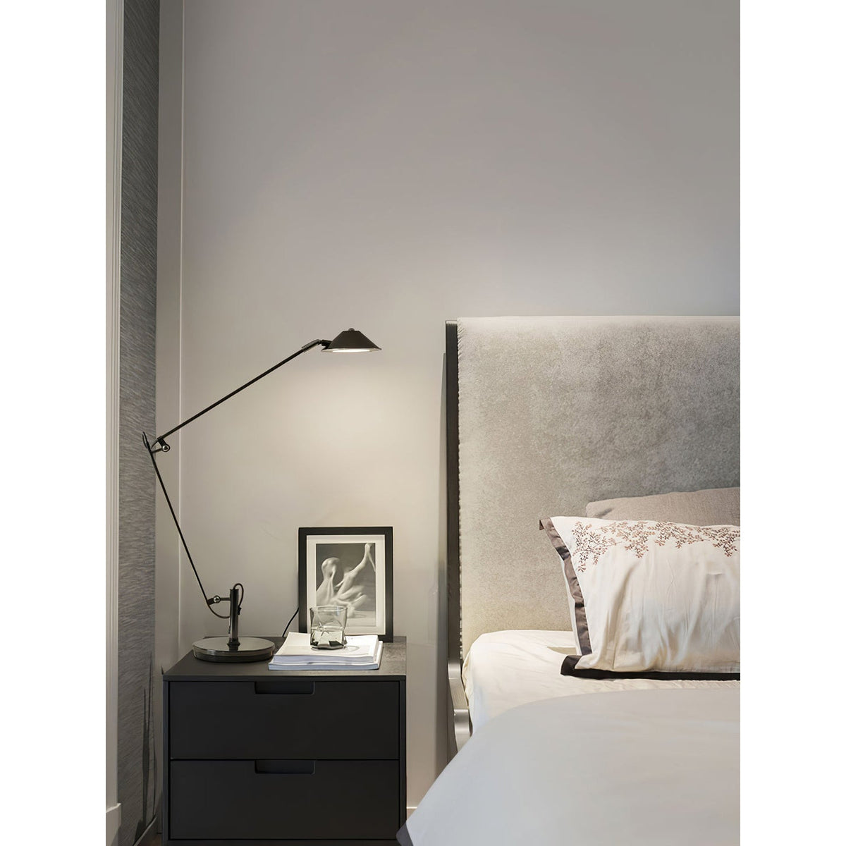 Selinaya Articulated Table Lamp