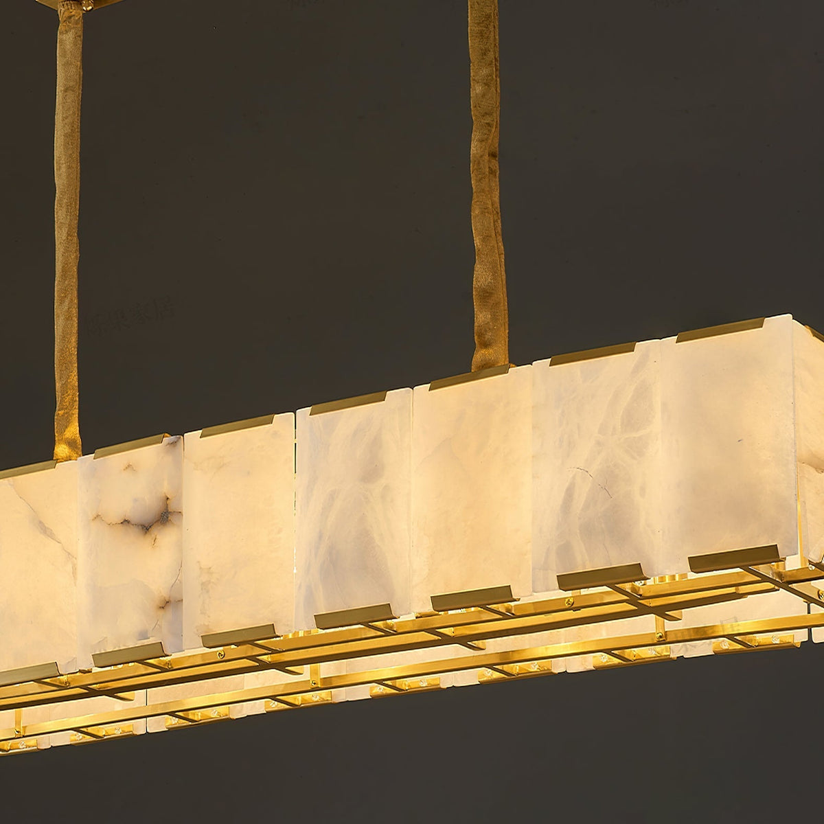 Seluiel Chandelier