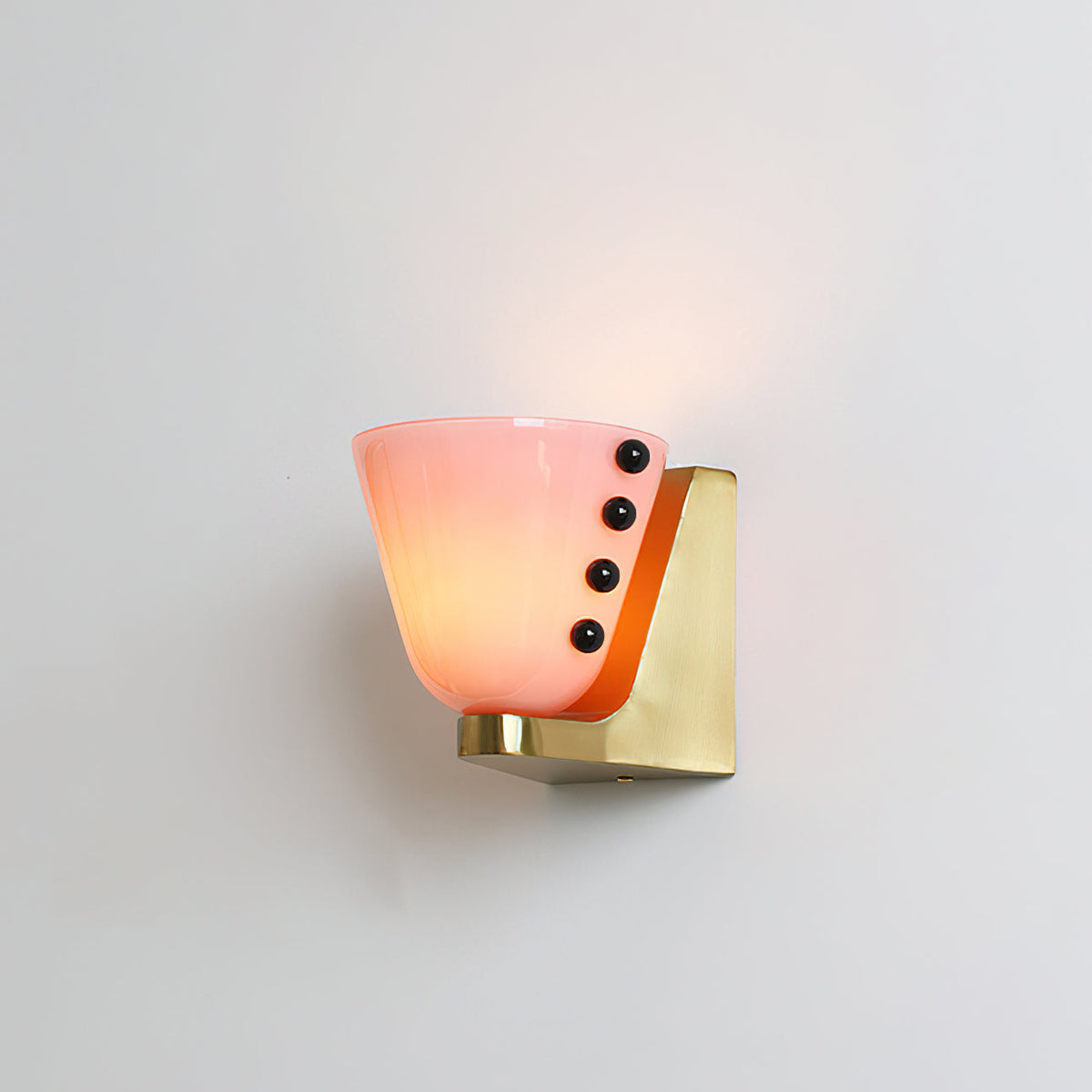 Emeranthe Wall Lamp
