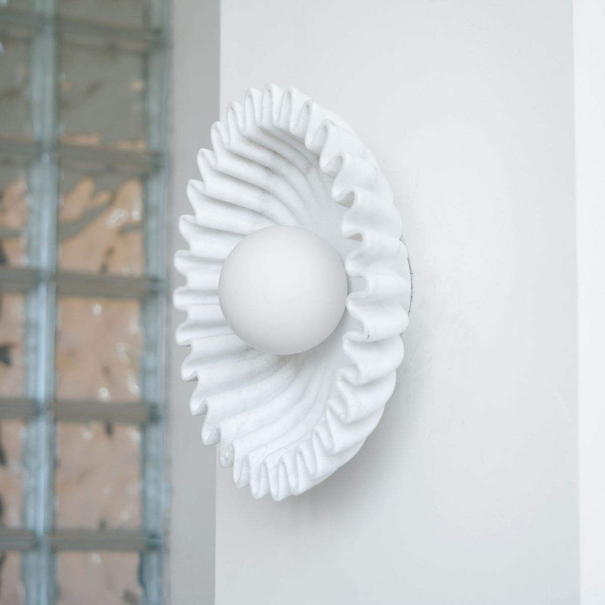 Avenisielle Wall Lamp