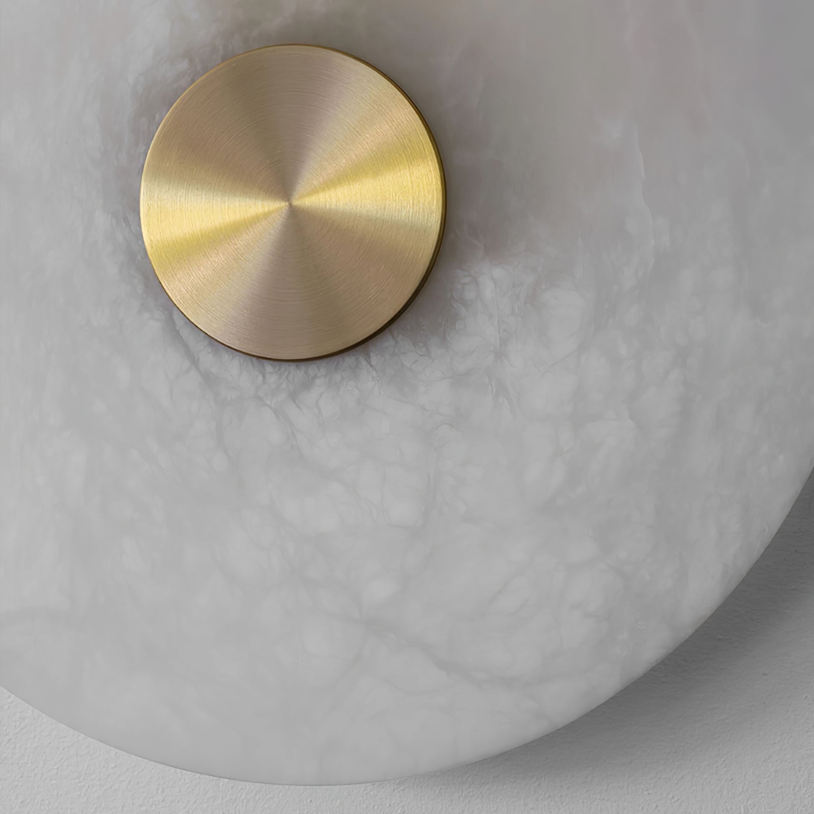 Ildvuvyu Alabaster Wall Lamp