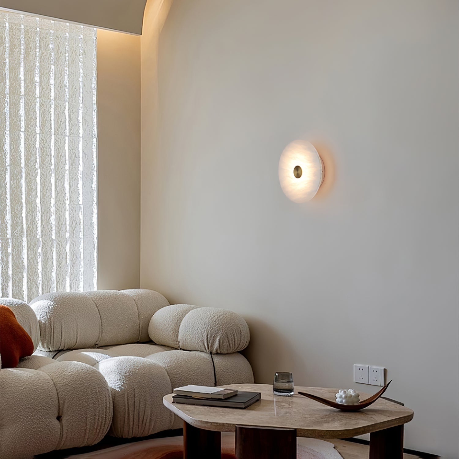Ildvuvyu Alabaster Wall Lamp