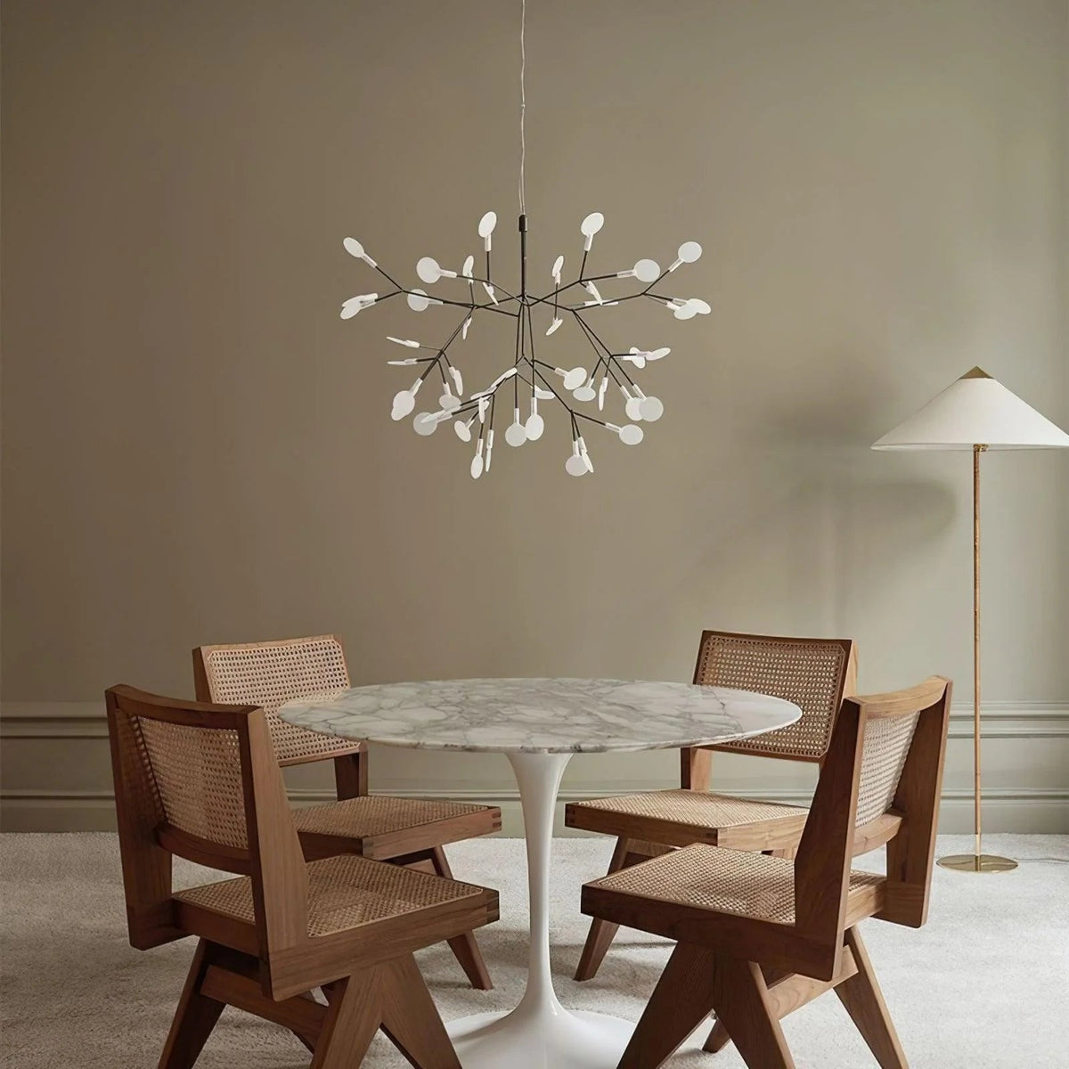 Hovepit Unique Sputnik Art Deco Firefly Chandelier. Living Room/ Bedroom